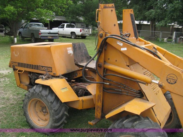 image for item 8091 Case Davis 430 Scat Back loader