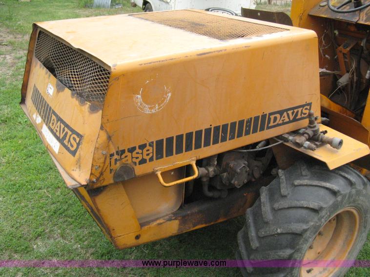 image for item 8091 Case Davis 430 Scat Back loader