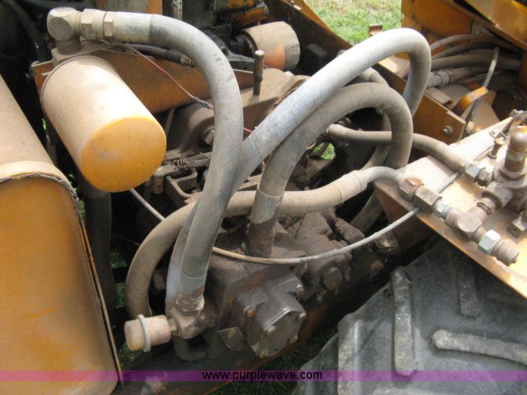 image for item 8091 Case Davis 430 Scat Back loader