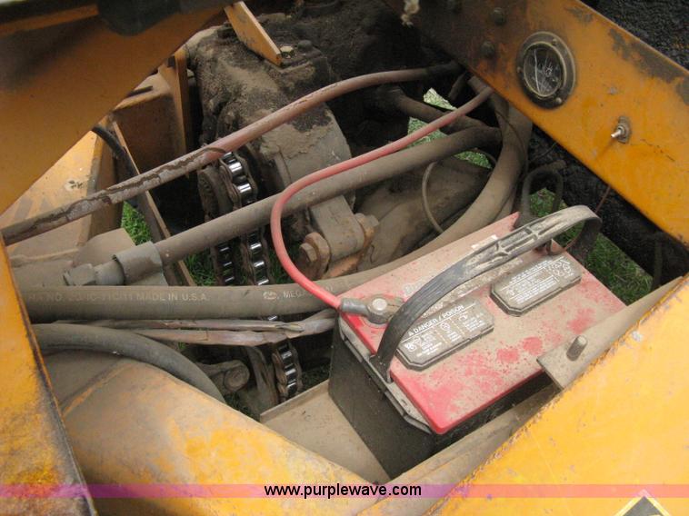 image for item 8091 Case Davis 430 Scat Back loader