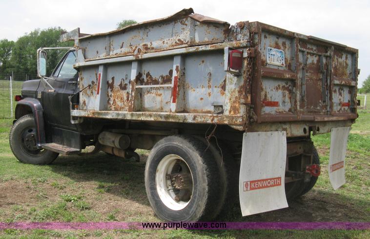 image for item 8096 1973 Chevrolet C60 dump truck