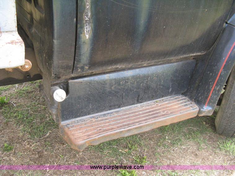 image for item 8096 1973 Chevrolet C60 dump truck