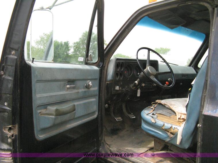 image for item 8096 1973 Chevrolet C60 dump truck