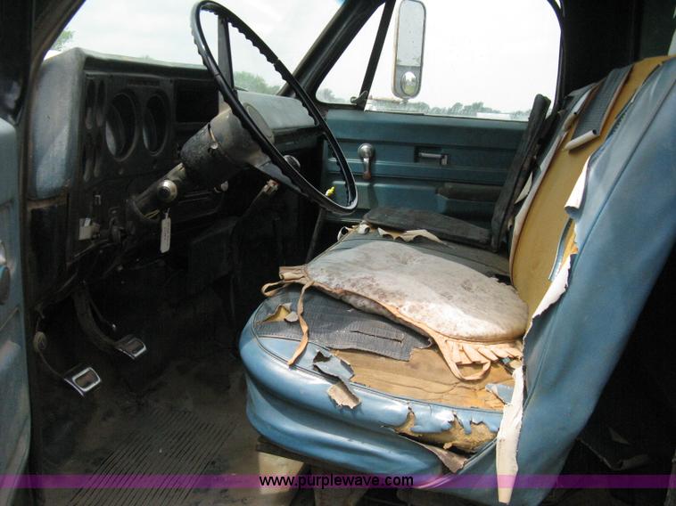 image for item 8096 1973 Chevrolet C60 dump truck