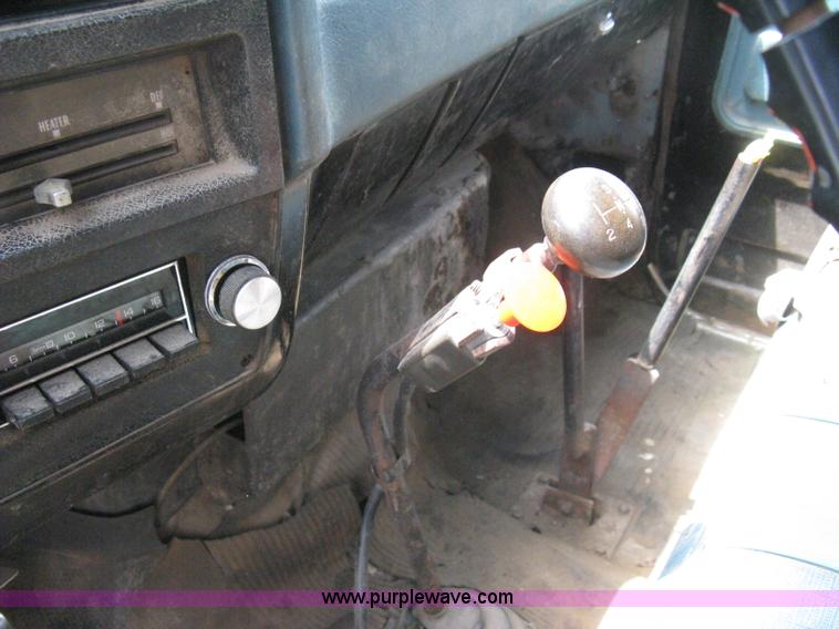 image for item 8096 1973 Chevrolet C60 dump truck