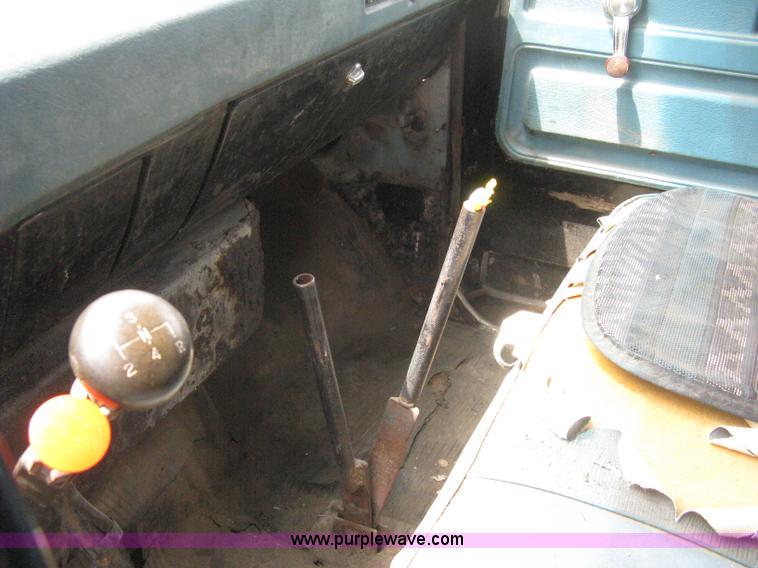 image for item 8096 1973 Chevrolet C60 dump truck