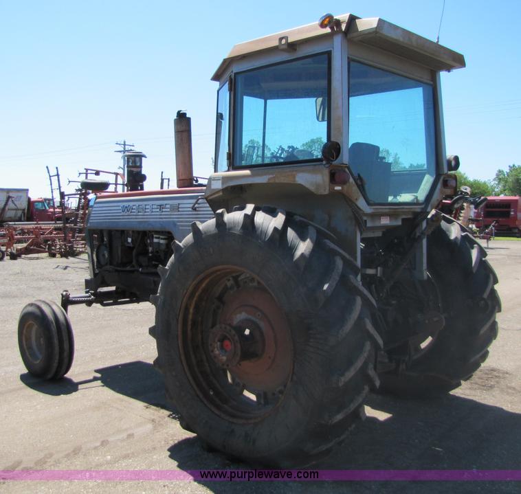 image for item 8485 White 2-105 Field Boss tractor