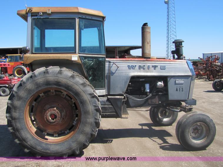 image for item 8485 White 2-105 Field Boss tractor