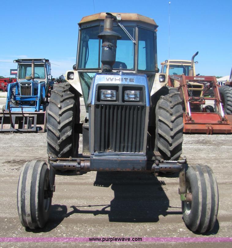 image for item 8485 White 2-105 Field Boss tractor