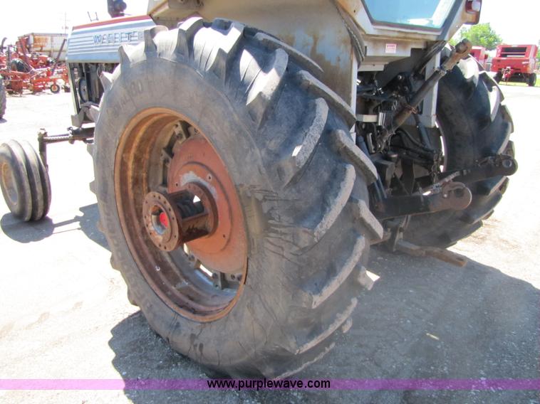 image for item 8485 White 2-105 Field Boss tractor