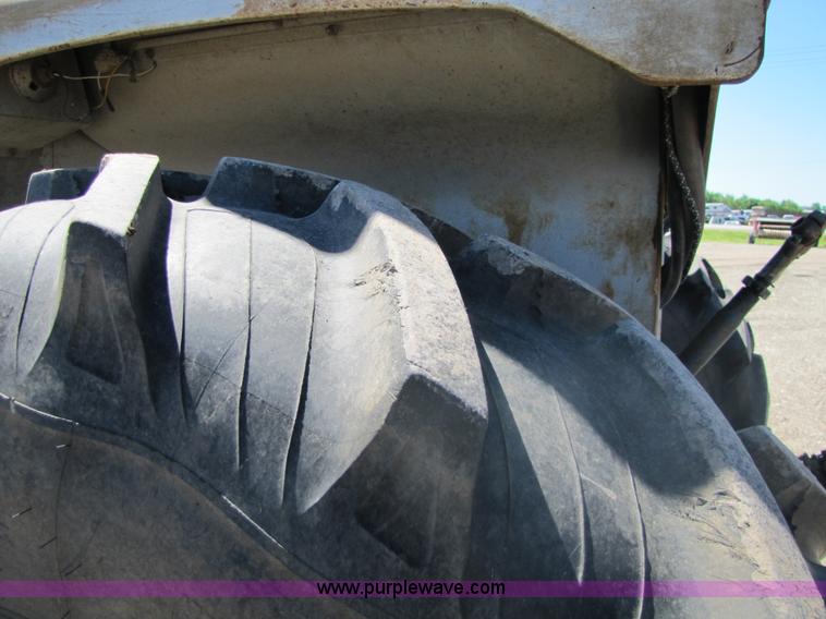 image for item 8485 White 2-105 Field Boss tractor