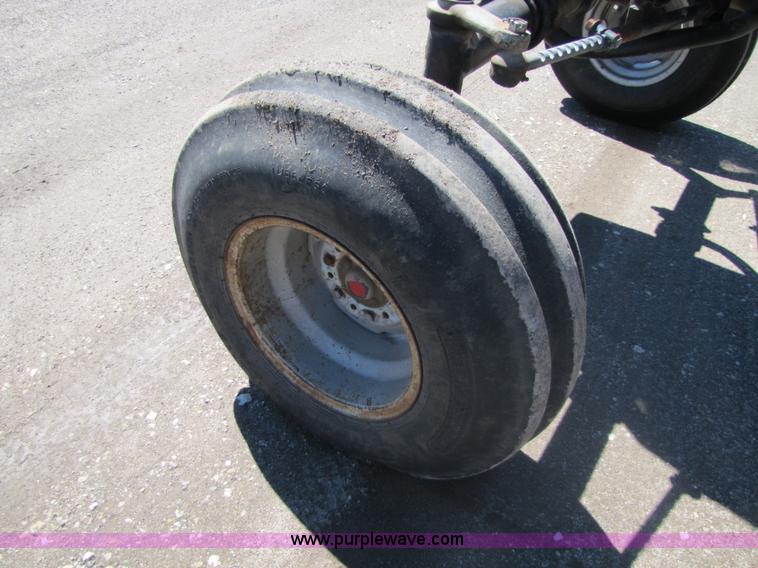 image for item 8485 White 2-105 Field Boss tractor