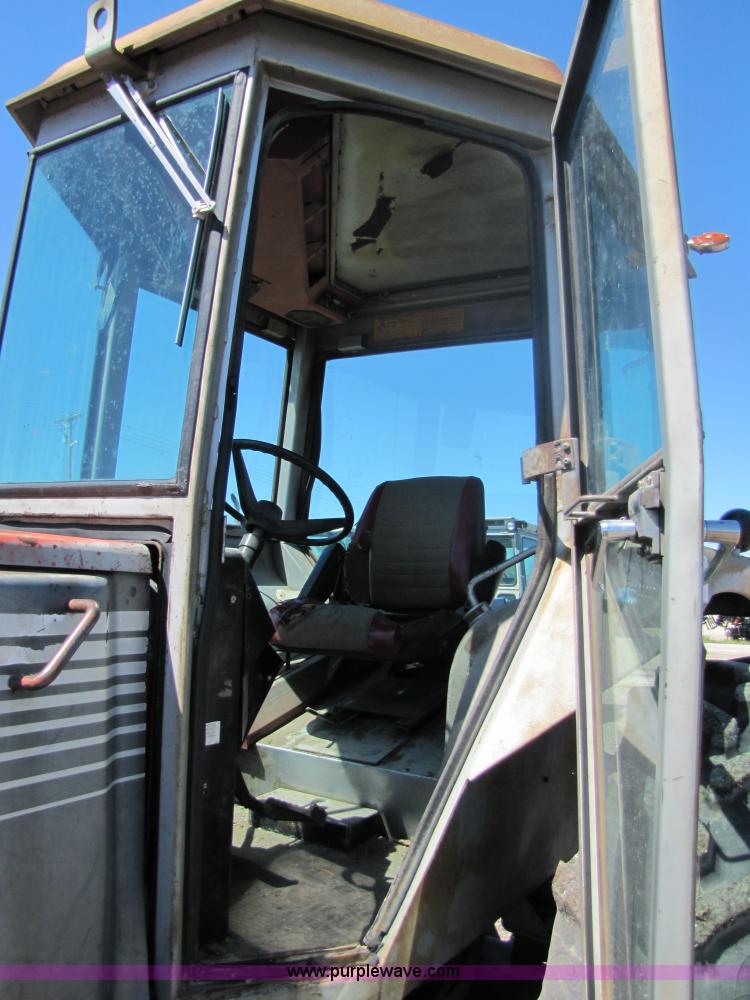 image for item 8485 White 2-105 Field Boss tractor