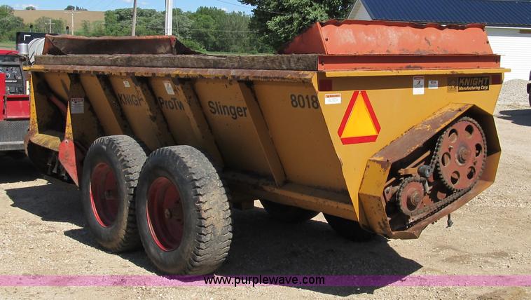 image for item 8994 Knight Pro 8018 twin slinger manure spreader