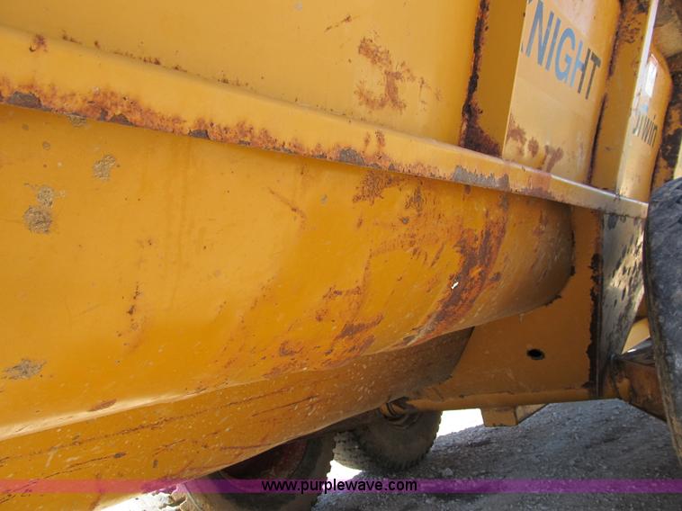 image for item 8994 Knight Pro 8018 twin slinger manure spreader