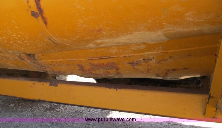 image for item 8994 Knight Pro 8018 twin slinger manure spreader
