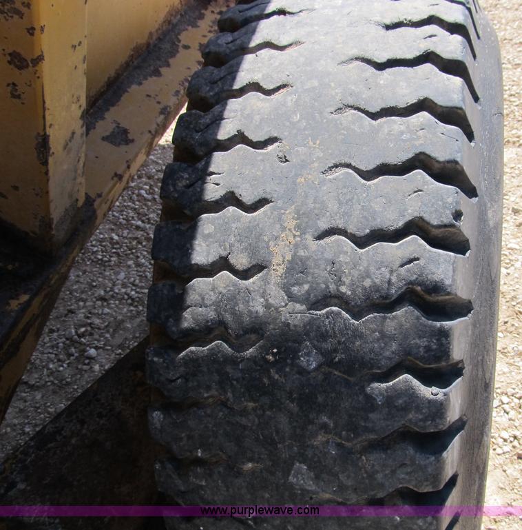 image for item 8994 Knight Pro 8018 twin slinger manure spreader