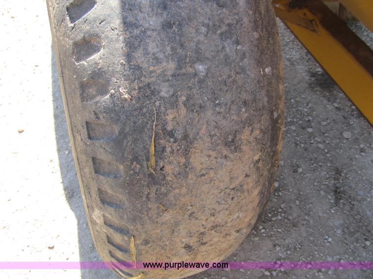image for item 8994 Knight Pro 8018 twin slinger manure spreader
