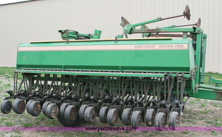 image for item 9000 1988 Great Plains 2SF24 solid stand drill