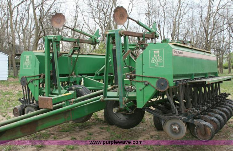 image for item 9000 1988 Great Plains 2SF24 solid stand drill