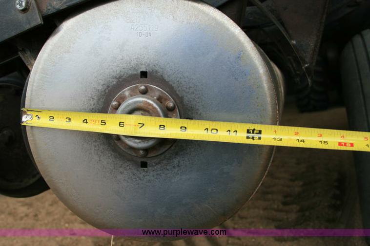 image for item 9000 1988 Great Plains 2SF24 solid stand drill