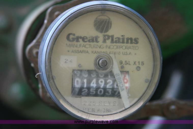 image for item 9000 1988 Great Plains 2SF24 solid stand drill