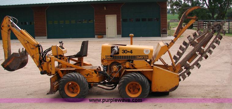 image for item 1000 1981 Case Davis 30+4 trencher and backhoe combo