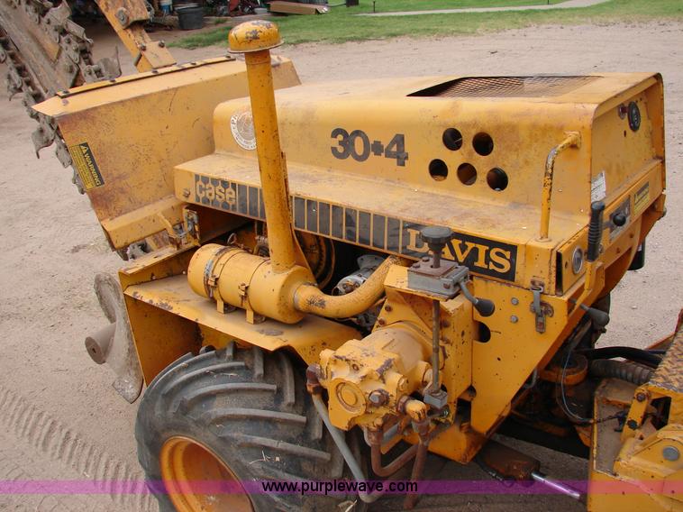 image for item 1000 1981 Case Davis 30+4 trencher and backhoe combo