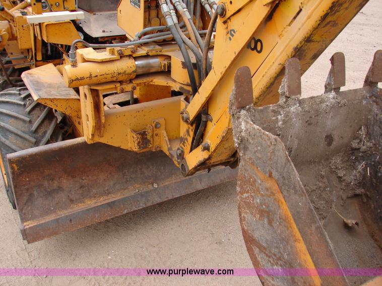 image for item 1000 1981 Case Davis 30+4 trencher and backhoe combo