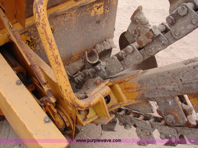image for item 1000 1981 Case Davis 30+4 trencher and backhoe combo