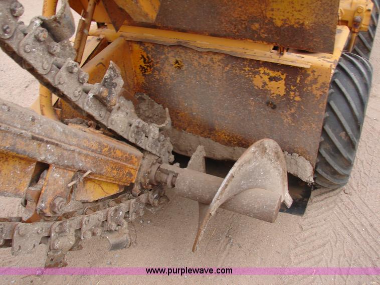image for item 1000 1981 Case Davis 30+4 trencher and backhoe combo