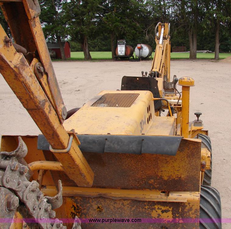 image for item 1000 1981 Case Davis 30+4 trencher and backhoe combo