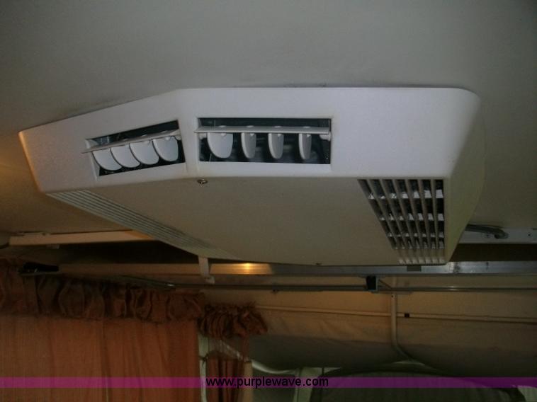 image for item 1002 1996 Coleman Fleetwood Santa Fe pop up camper