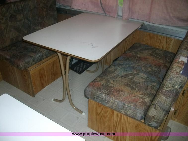 image for item 1002 1996 Coleman Fleetwood Santa Fe pop up camper