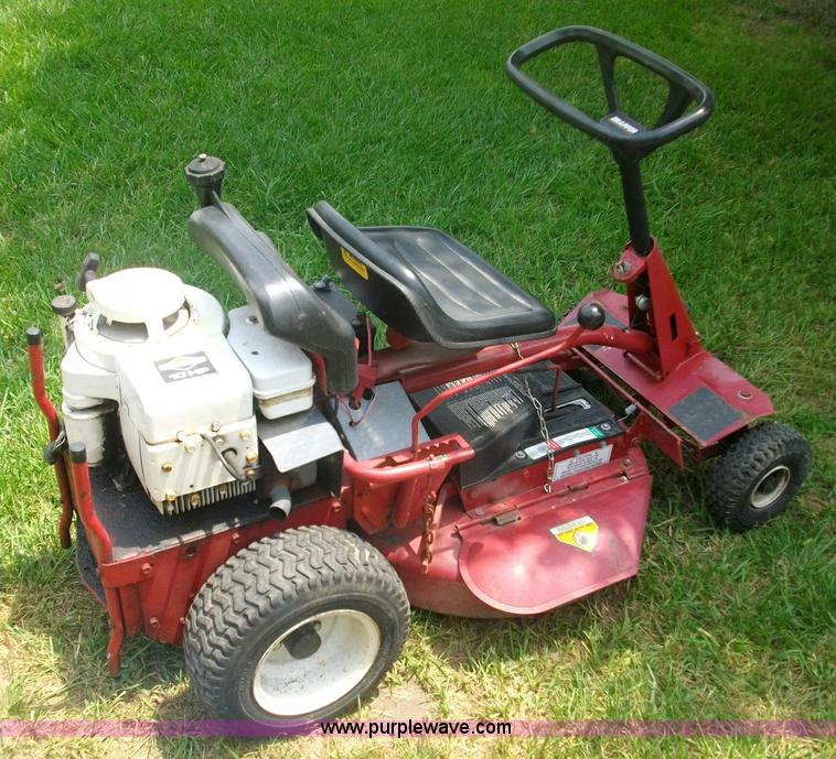 image for item 1003 Snapper lawn mower