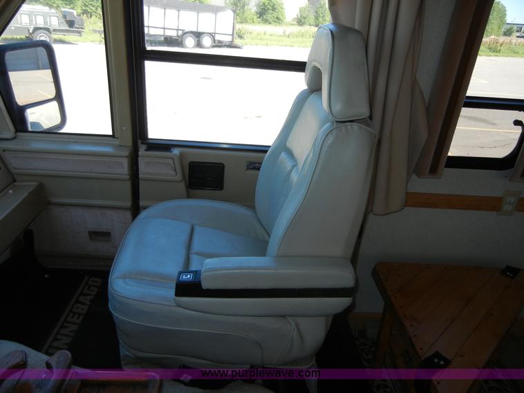 image for item 2362 1991 Elandan Winnebago RV/motor home