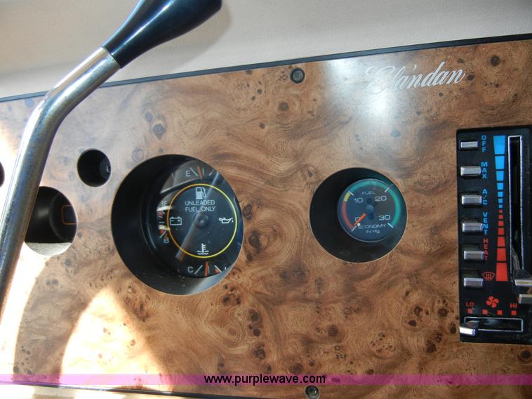 image for item 2362 1991 Elandan Winnebago RV/motor home