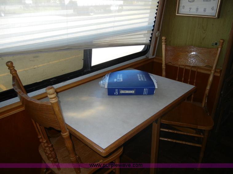 image for item 2362 1991 Elandan Winnebago RV/motor home