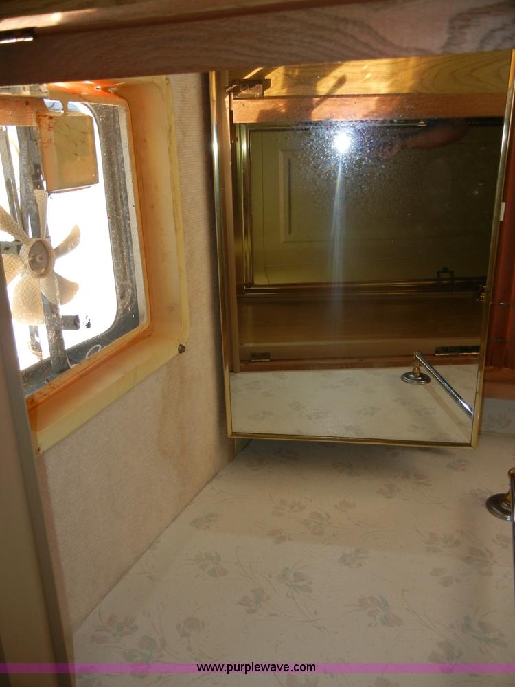 image for item 2362 1991 Elandan Winnebago RV/motor home