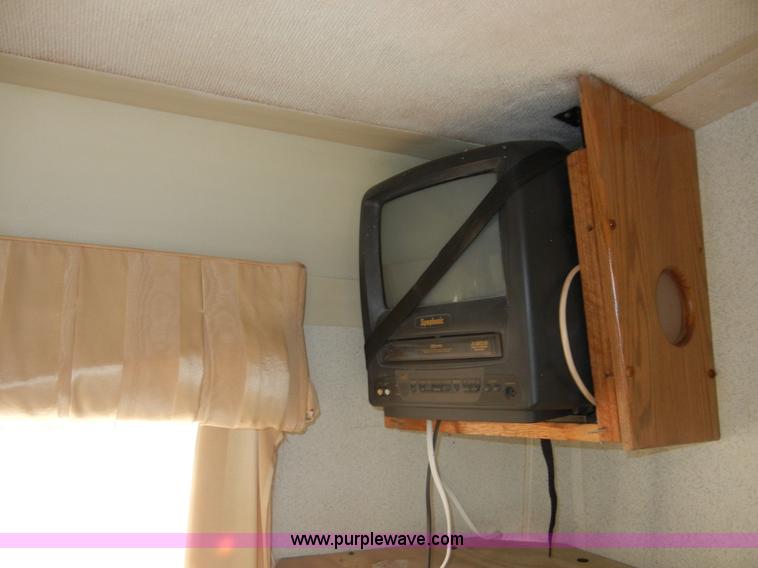 image for item 2362 1991 Elandan Winnebago RV/motor home