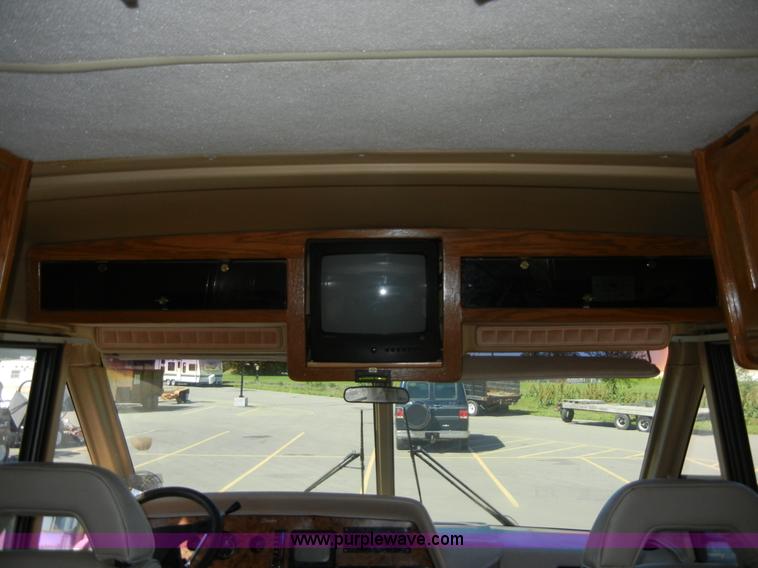 image for item 2362 1991 Elandan Winnebago RV/motor home