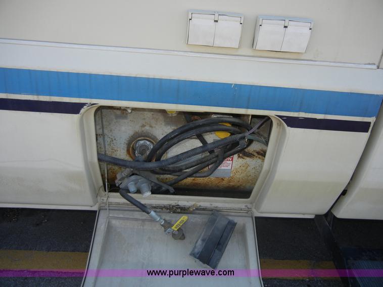 image for item 2362 1991 Elandan Winnebago RV/motor home