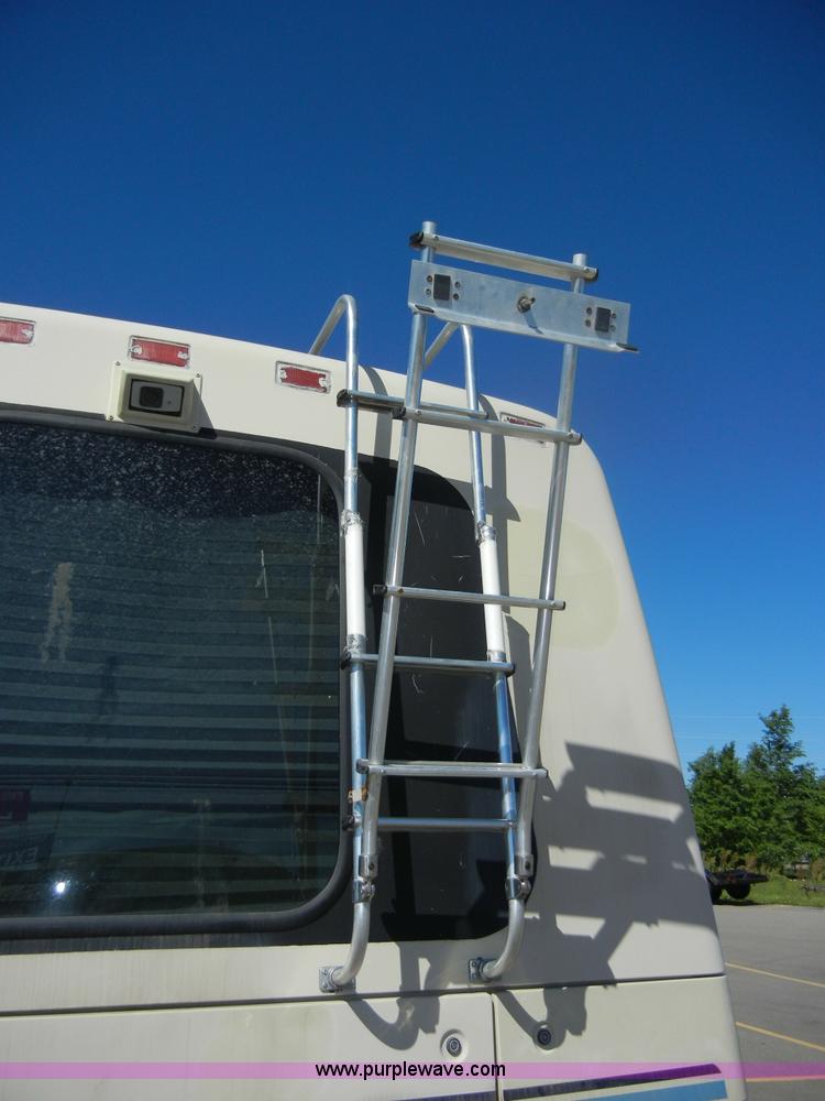 image for item 2362 1991 Elandan Winnebago RV/motor home