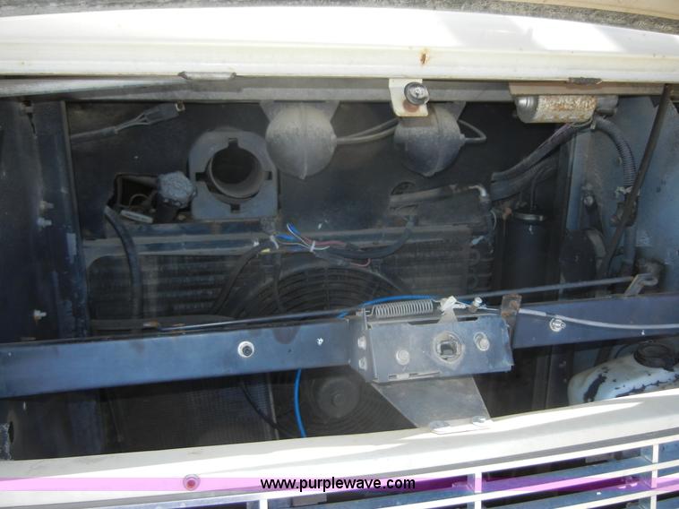 image for item 2362 1991 Elandan Winnebago RV/motor home