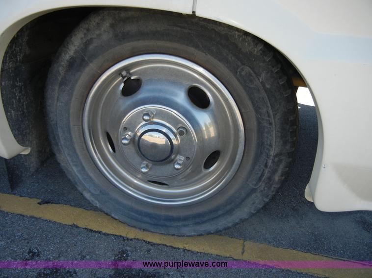 image for item 2362 1991 Elandan Winnebago RV/motor home