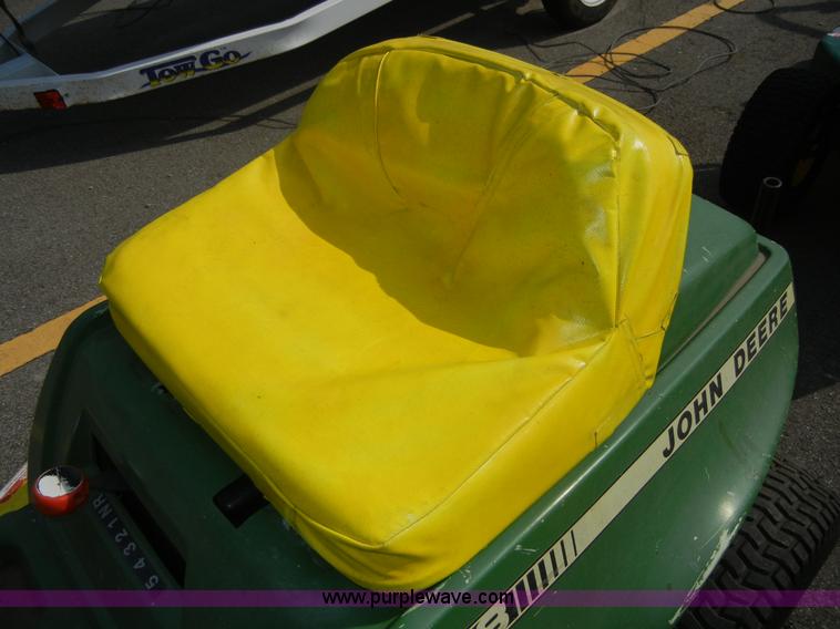 image for item 2367 John Deere 68 lawn mower