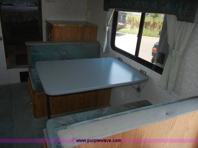 image for item 2396 1995 Wilderness Fleetwood 21' fifth wheel camper
