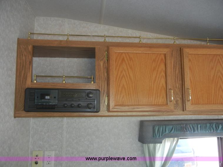 image for item 2396 1995 Wilderness Fleetwood 21' fifth wheel camper