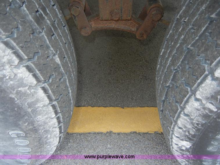 image for item 2396 1995 Wilderness Fleetwood 21' fifth wheel camper