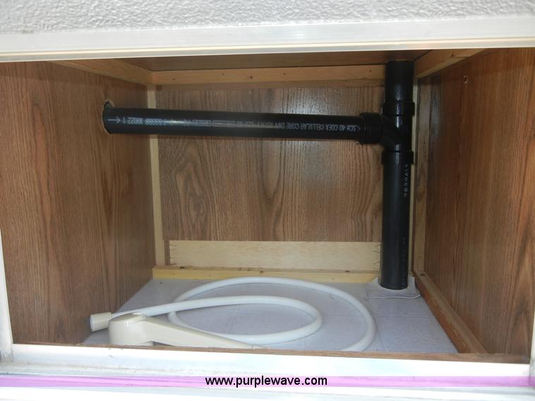 image for item 2396 1995 Wilderness Fleetwood 21' fifth wheel camper